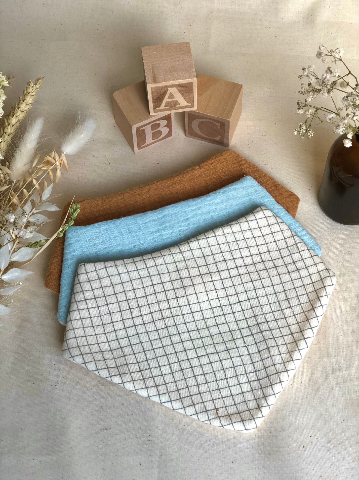 Les trios de bavoirs bandanas