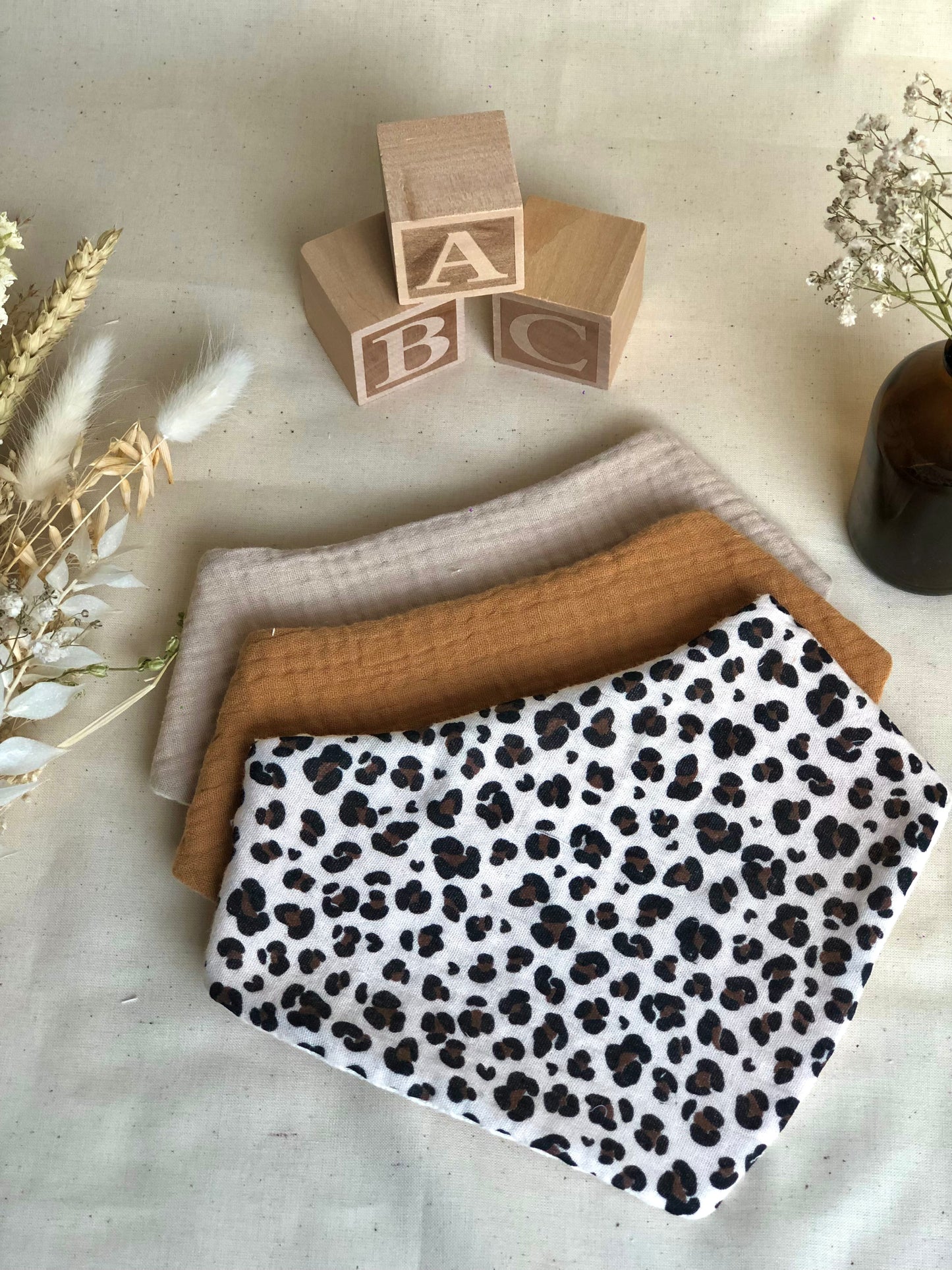 Les trios de bavoirs bandanas