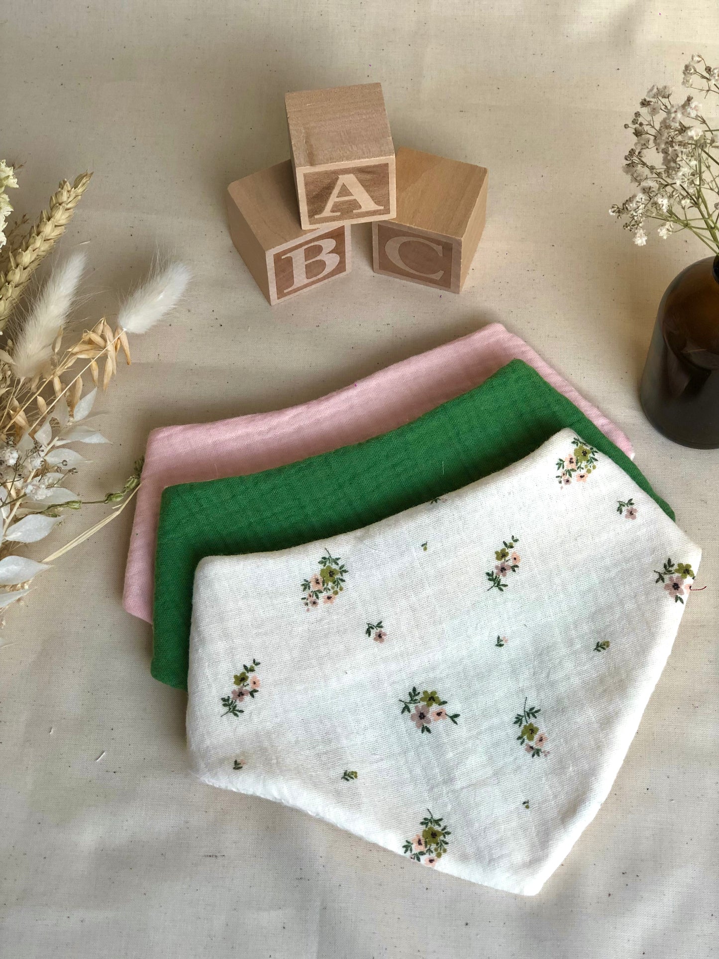 Les trios de bavoirs bandanas